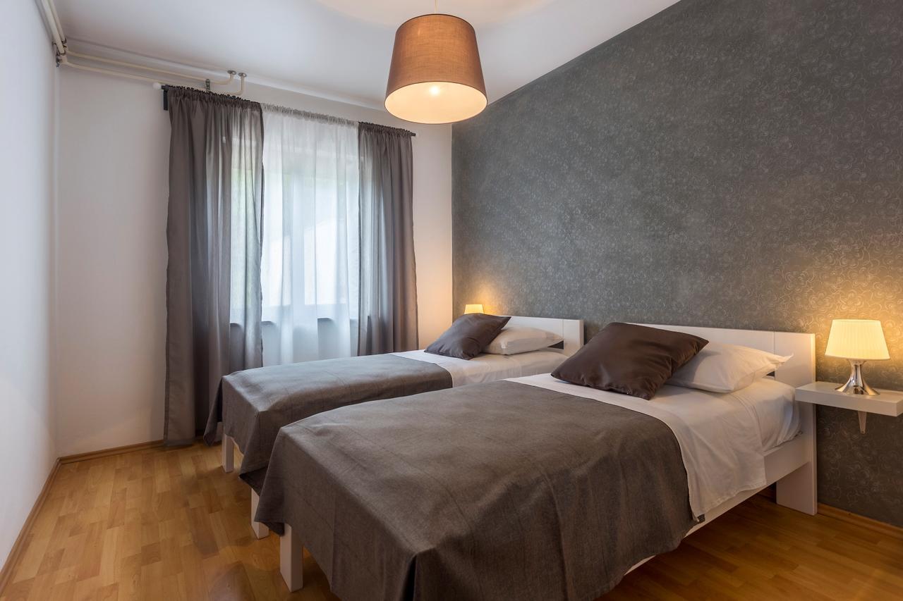 Apartments Rajkovic ラビン エクステリア 写真