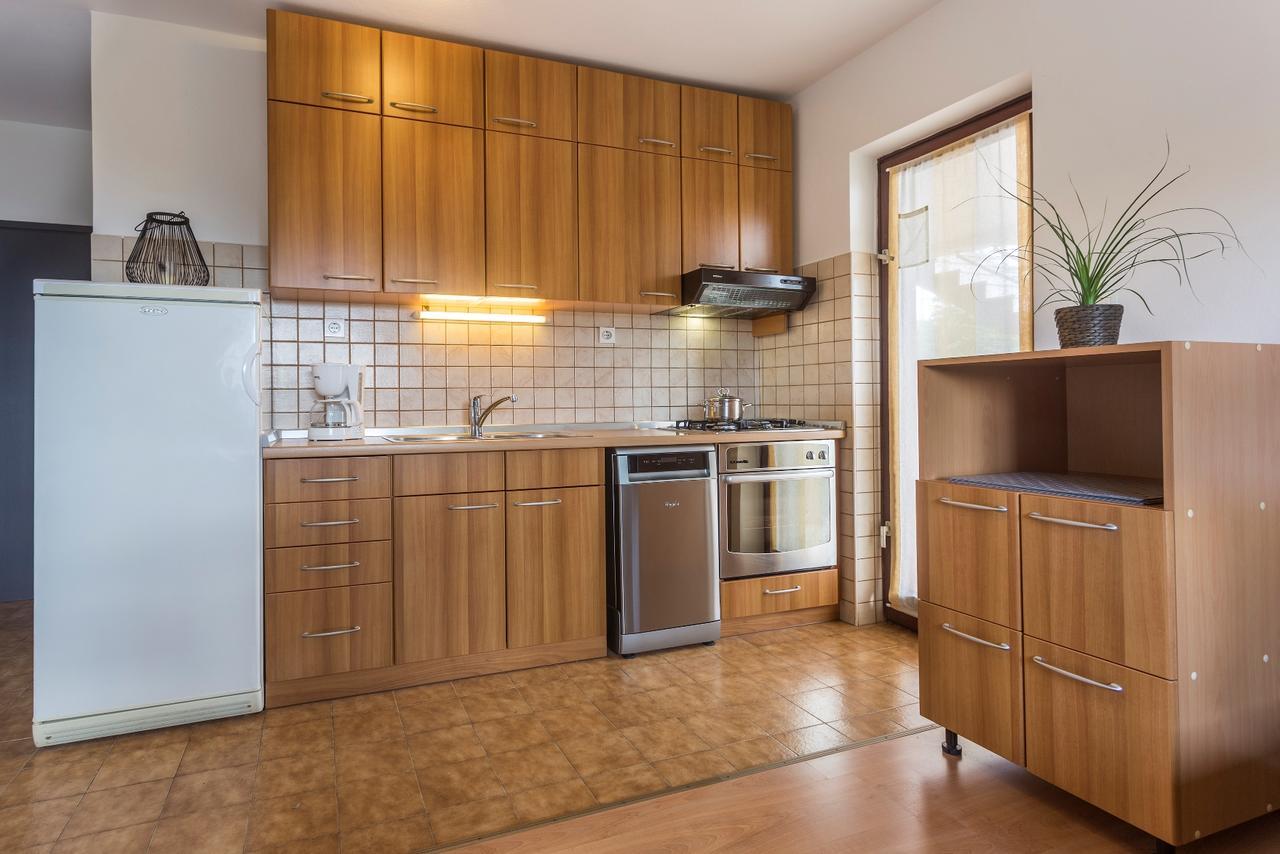 Apartments Rajkovic ラビン エクステリア 写真